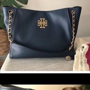 Tory Burch Navy Britten 510$+tax